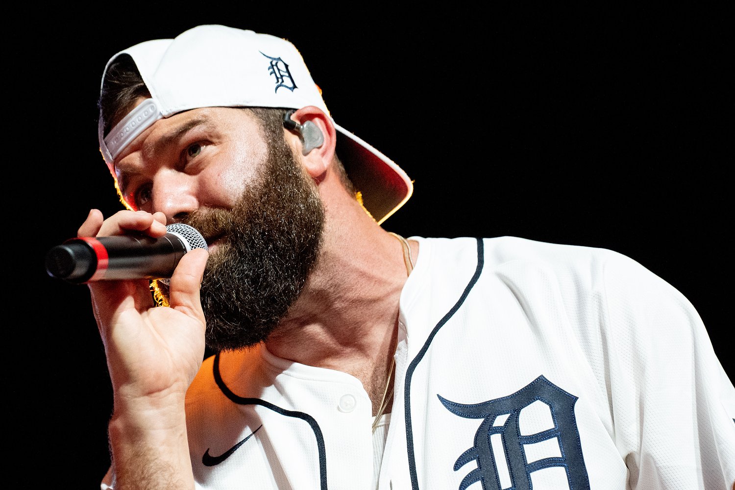 Country music star detained at U.S. border: ‘I was freaking out’