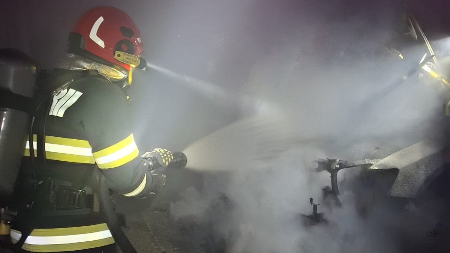 UPDATE: S-a descoperit de ce aluat foc mașina de pe strada Metalurgiștilor
