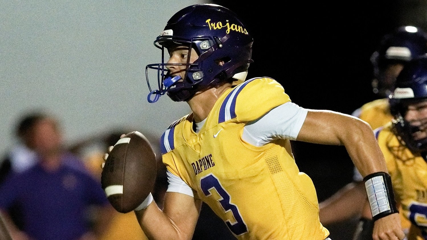 Friday Night Week 2 Roundup: Columbia starts new streak with another win; Vestavia Hills wins again