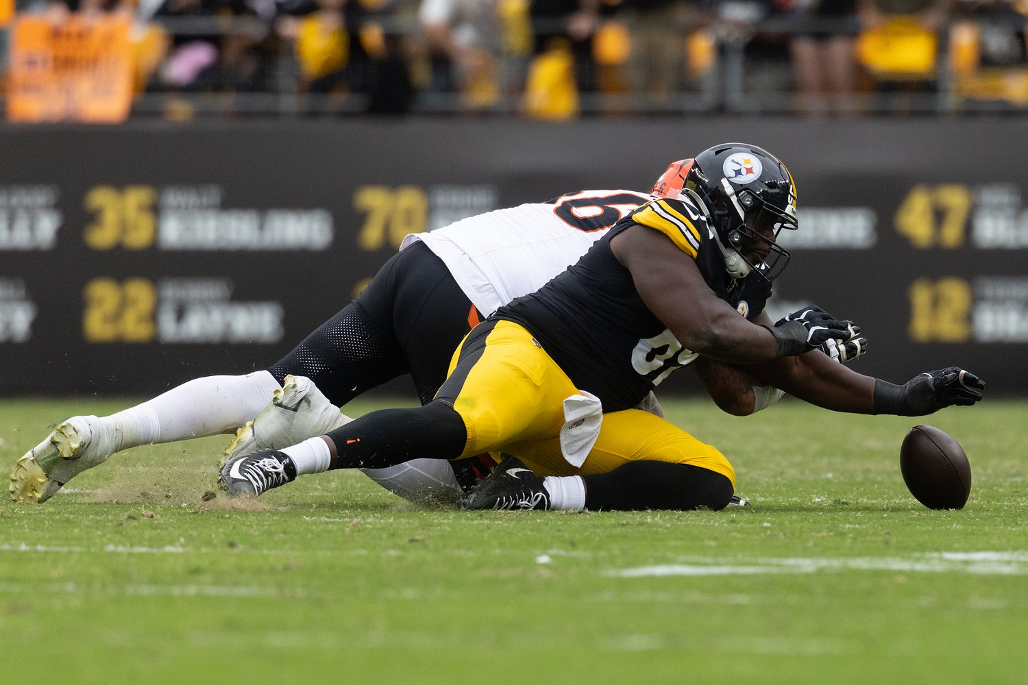 ‘I was getting violated’: Steelers veteran reveals what happened after game-saving play