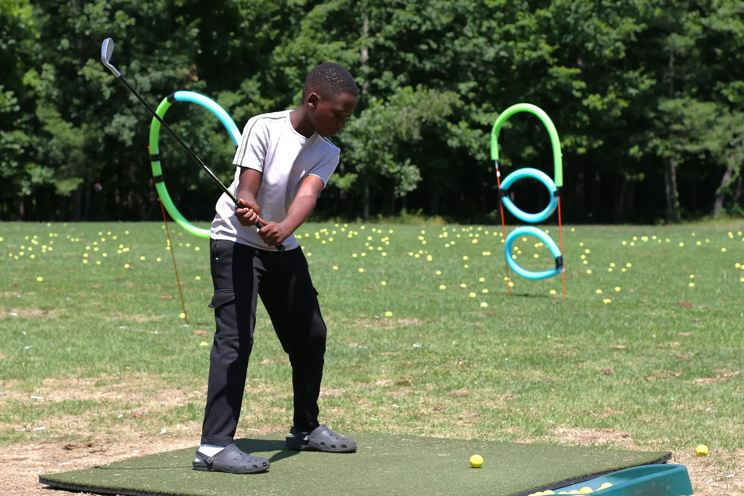 Local kids experience golf for the first time at Beaver Meadow