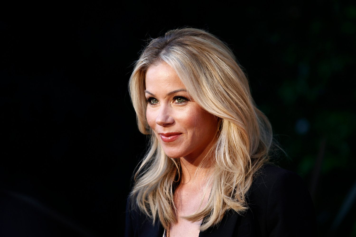 Beloved actress debuts ‘weird spot’ on her face after mystery 4-month hospital stay