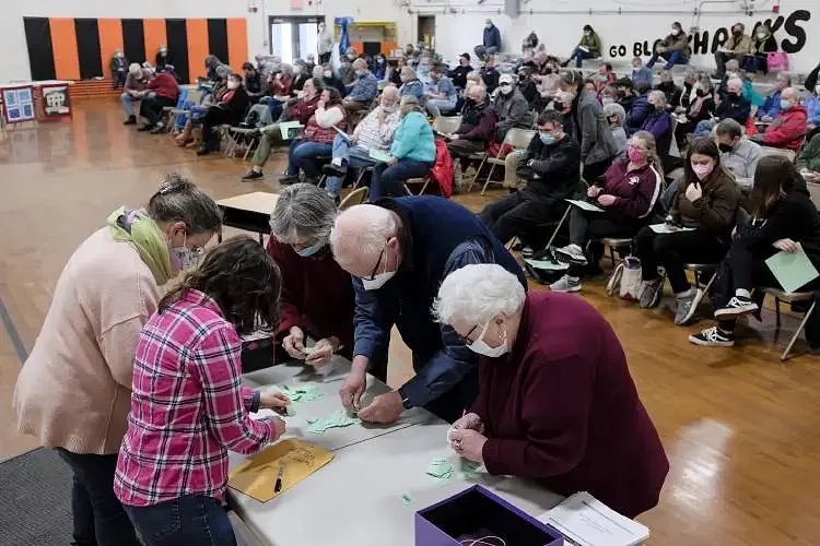 Plainfield voters to decide on ending traditional town meeting