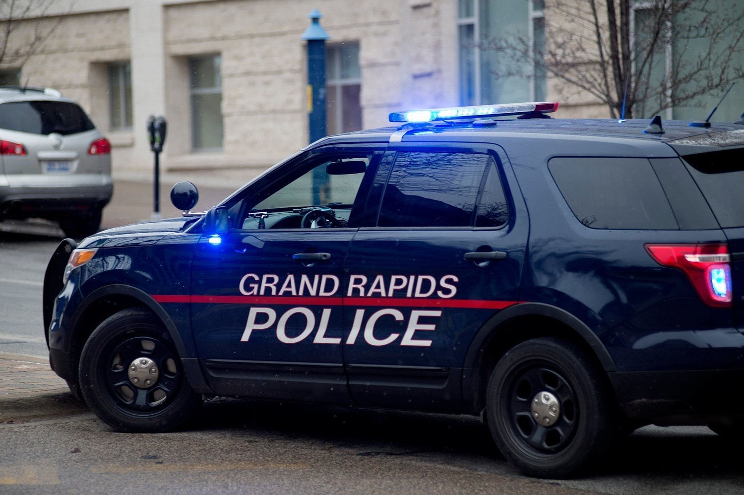 GRPD look for wrong way driver, passenger who fled scene of highway crash on foot