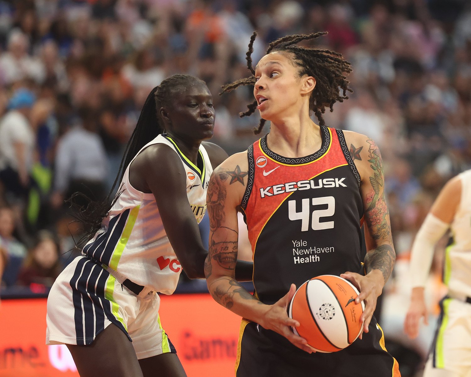 Brittney Griner scores season-high 29 points in Sun’s win over the Lynx