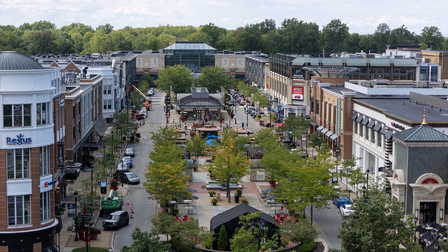 Abercrombie & Fitch, Hollister returning to Crocker Park