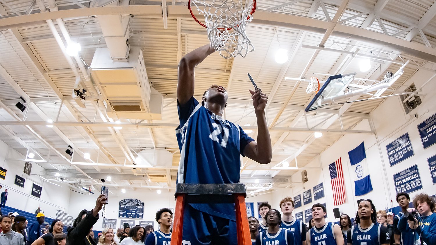 6-foot-10, 250-pound N.J. center commits to SEC basketball power. His brother is an NBA forward.