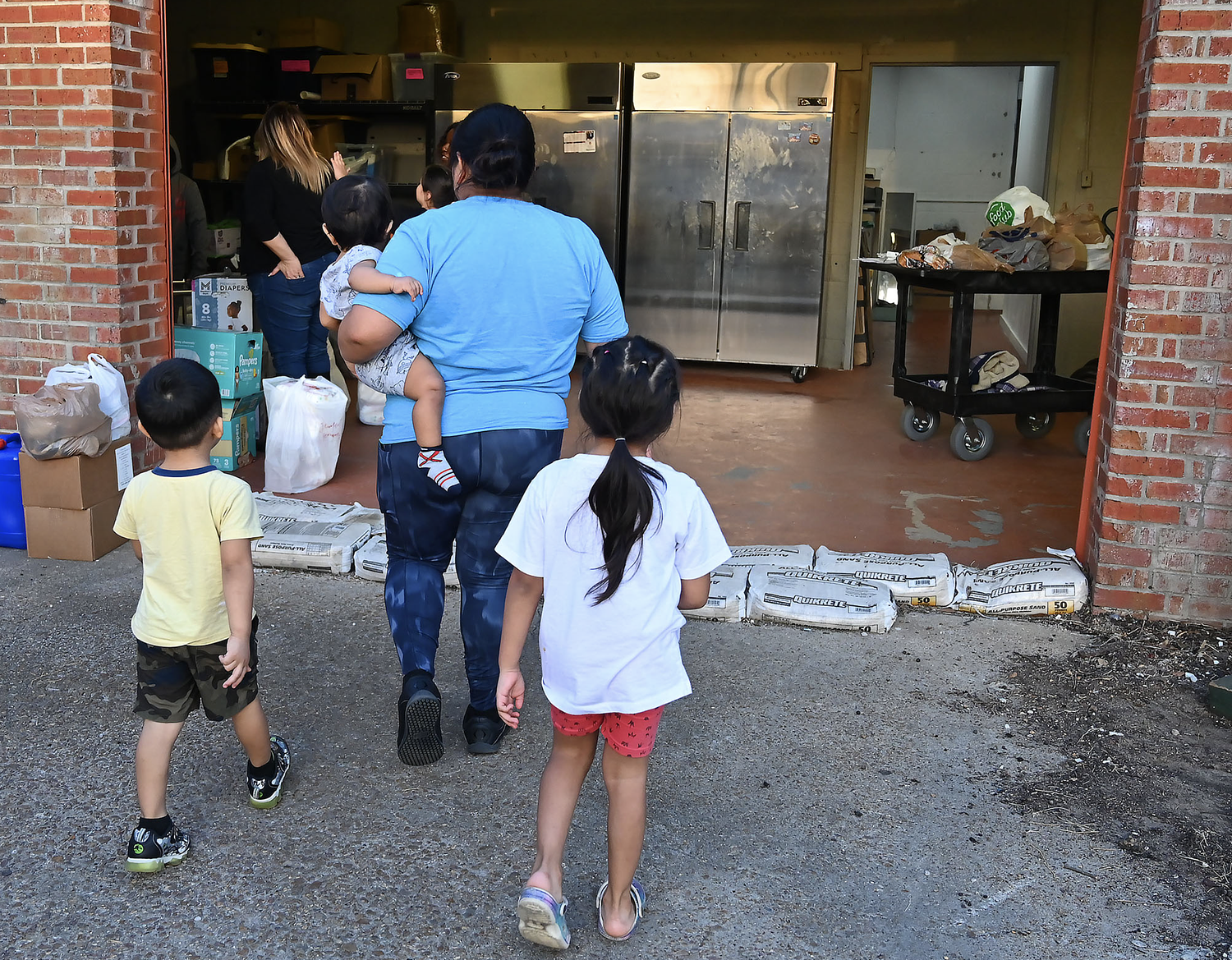 Los refugiados y los solicitantes de asilo perderán cobertura de Medicaid el primero de octubre