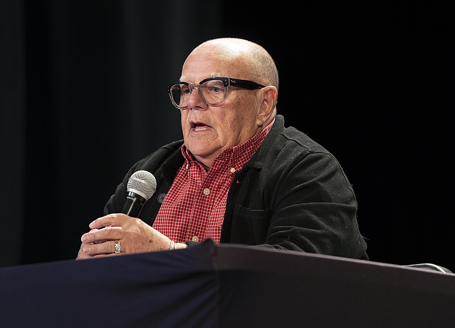 Dixon council member defends city leaders after resident campaigning for mayor publicly criticizes them