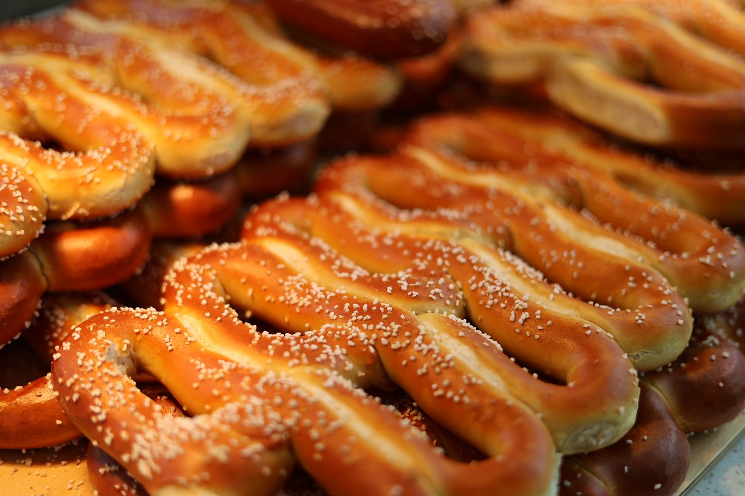 Oregon middle school staff served students pretzels dusted with cleaning chemicals instead of salt, lawsuit says