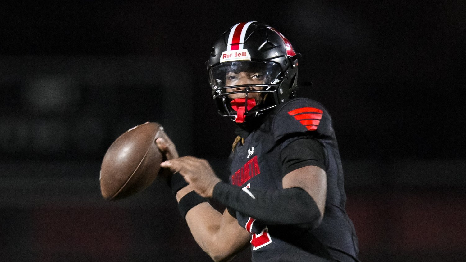 Fleming’s three touchdowns lead Elizabeth football to commanding victory over Plainfield