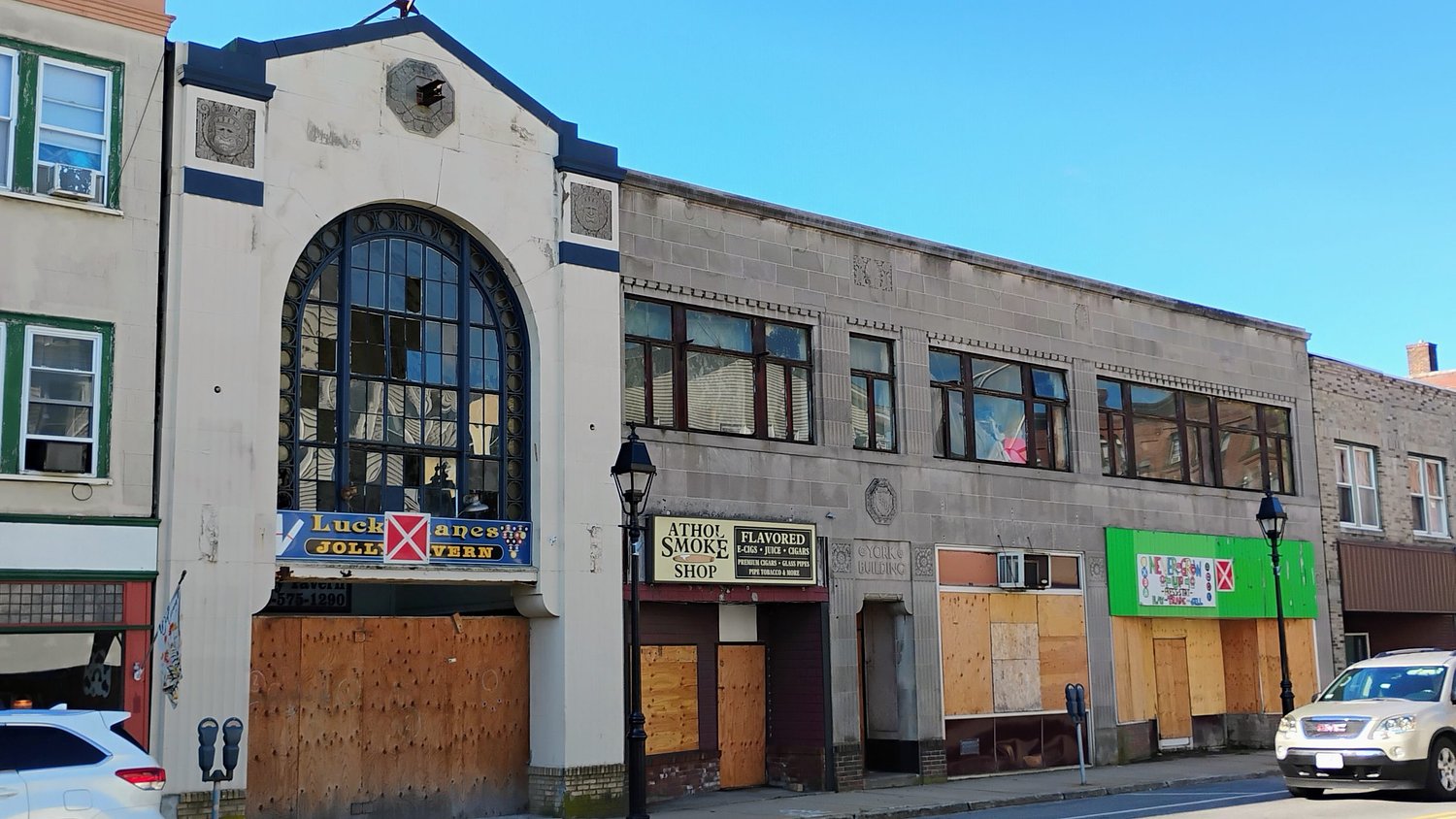 Engineer recommends York Building be demolished before winter