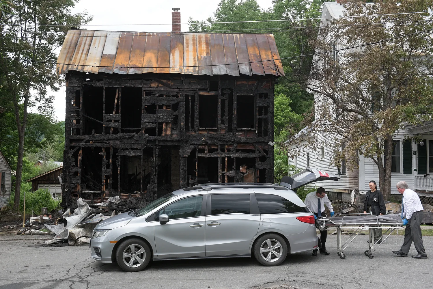 Police: Two dead in early morning Chelsea fire