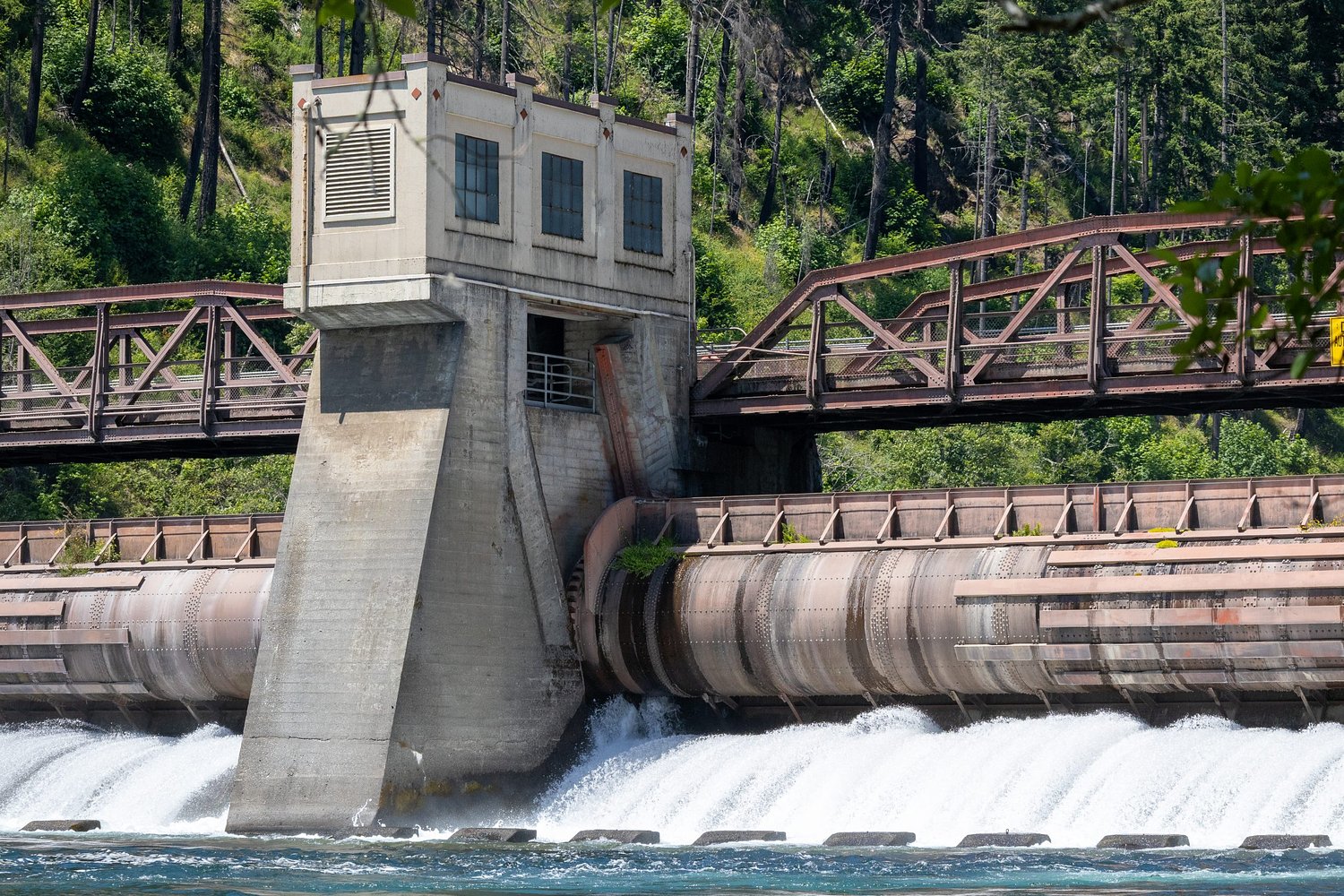 Expect higher electric bills and dirtier power for Lane County. Here’s why.