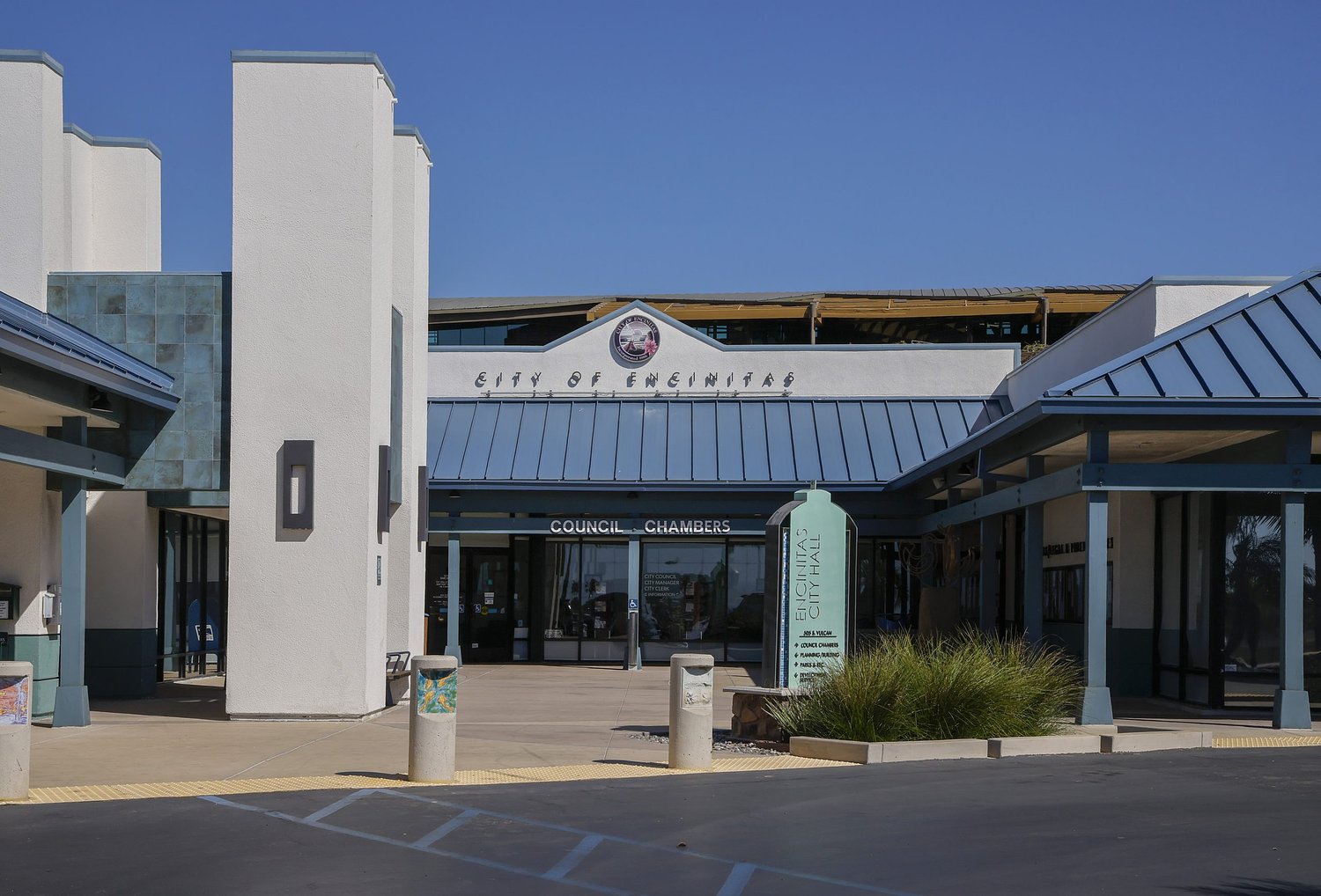 Amid rising fears, Encinitas may restrict federal immigration enforcement