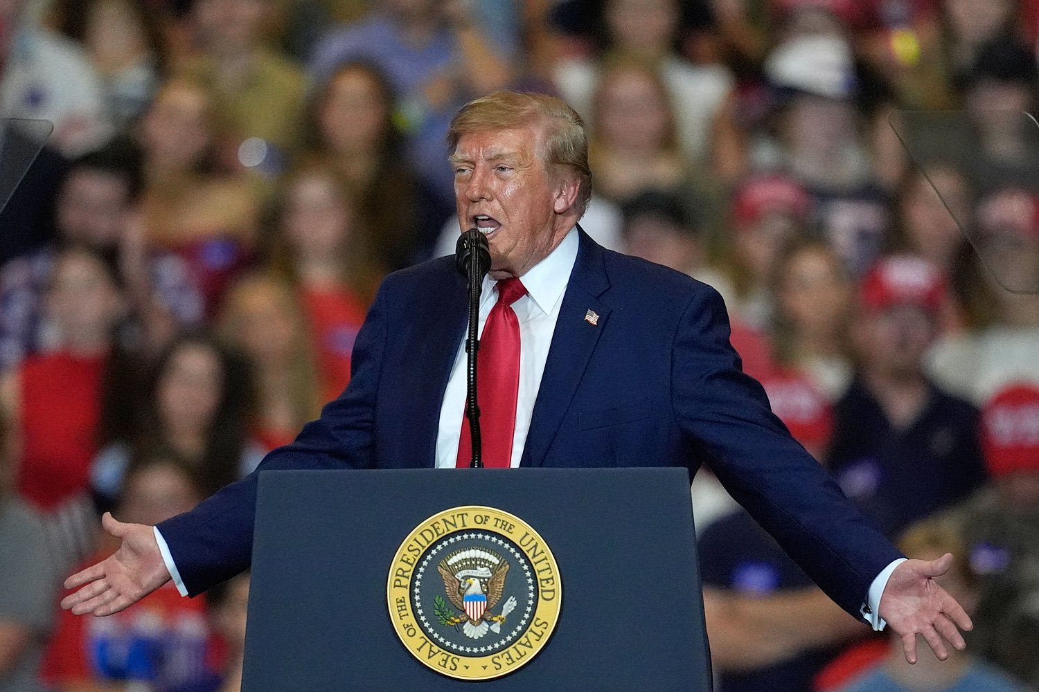 Woman allegedly threatened to shoot Trump if he attended Alabama-Georgia game