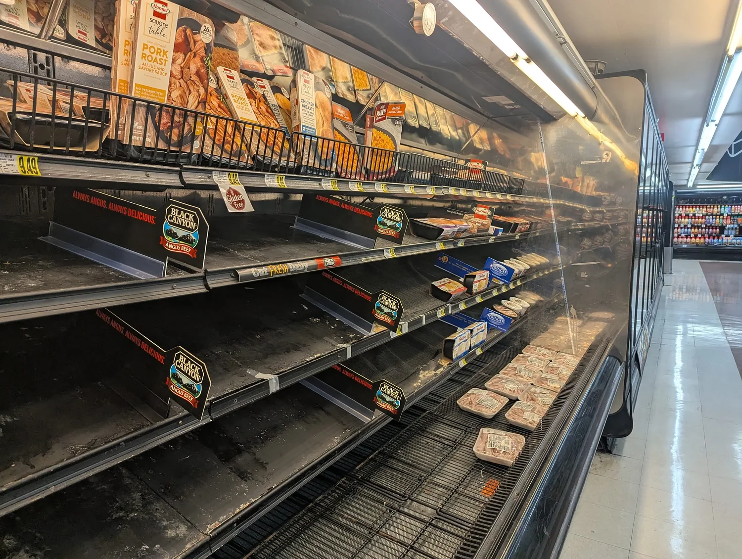 Why is a Richlands grocery store closing? High town electric rates that average $25,000 per month, the owners say