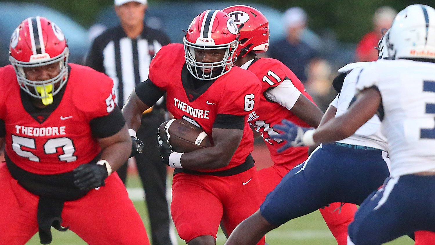 Vote for the top Cunningham Bounds Coastal Alabama Player of Week 3