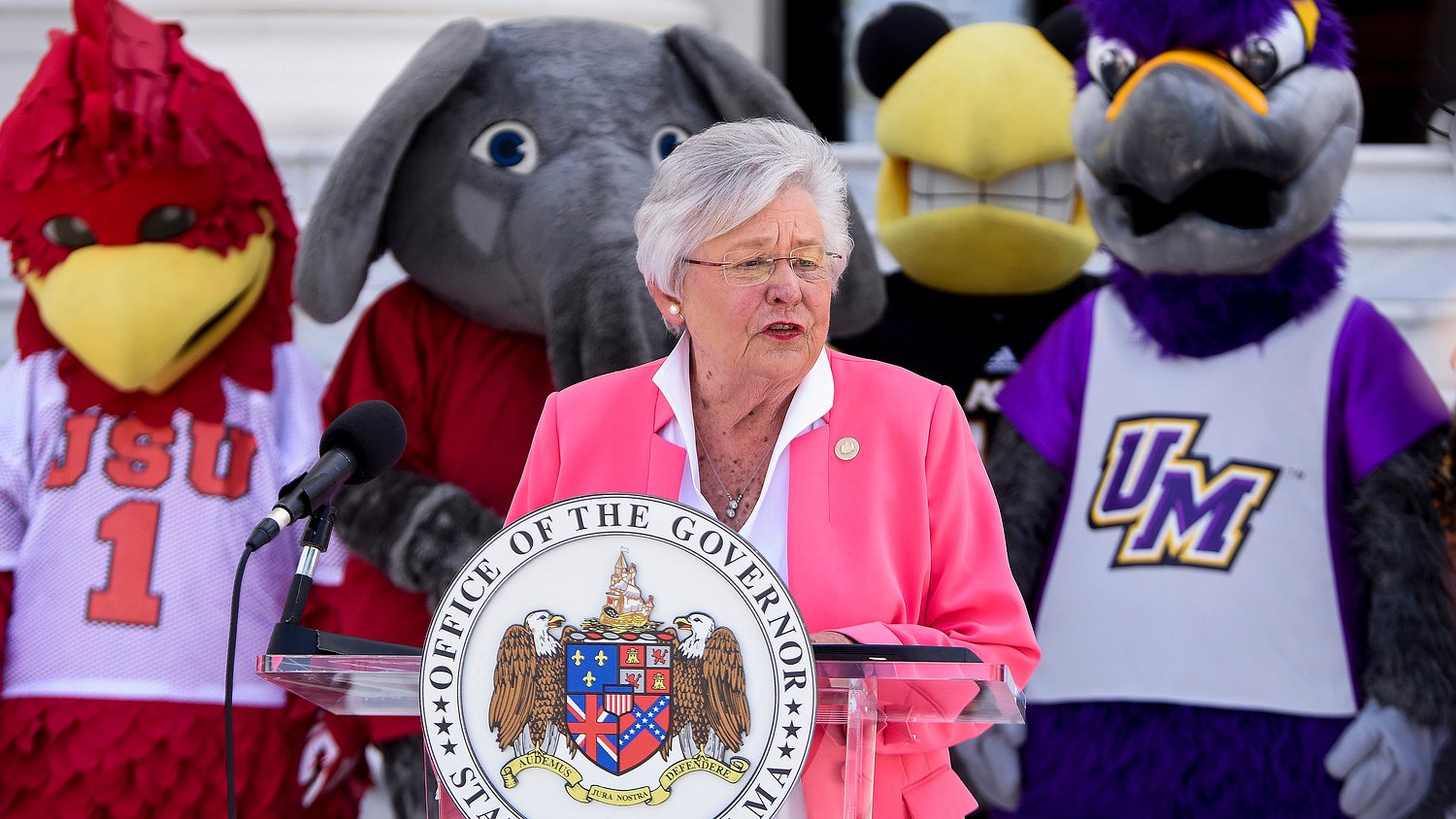Kay Ivey proclaims Sept. 4 as College Colors Day in Alabama
