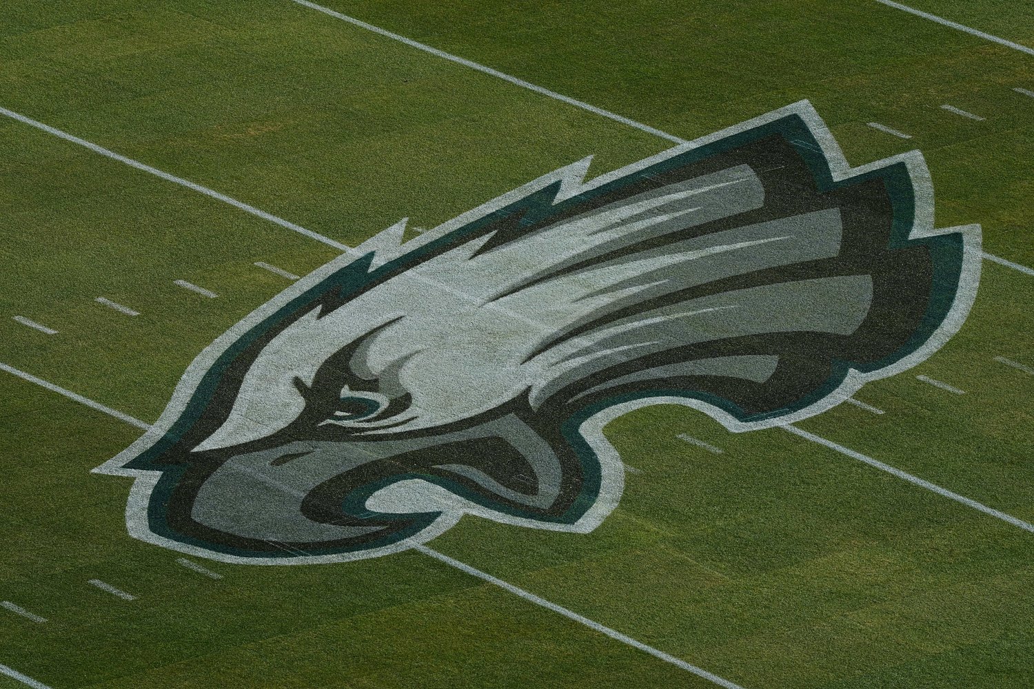 Eagles bring back fan favorite, years after trading him
