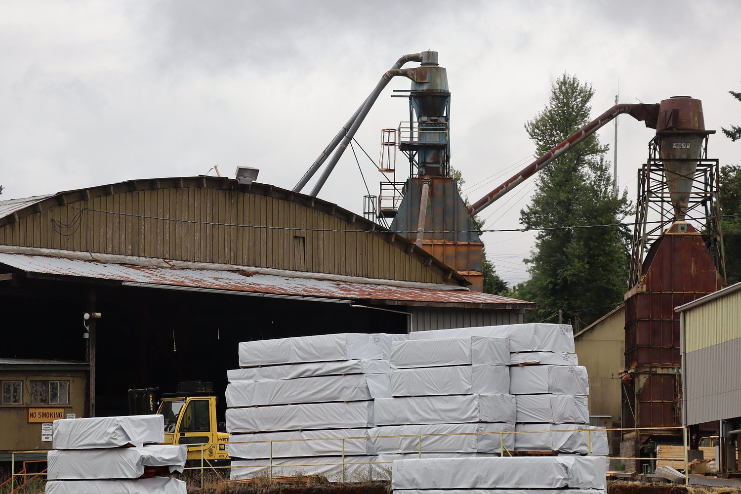 Jammed saw sparks fire at Springfield mill 
