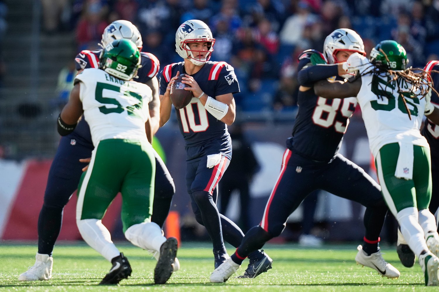 6 Patriots takeaways as Mike Vrabel’s team beats Jets, loses more starters to injuries