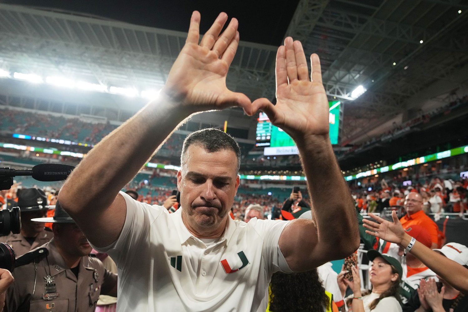 Hurricane warning: Miami poised for No. 1 after 5 of the top 7 teams lose in historic Top 25 day