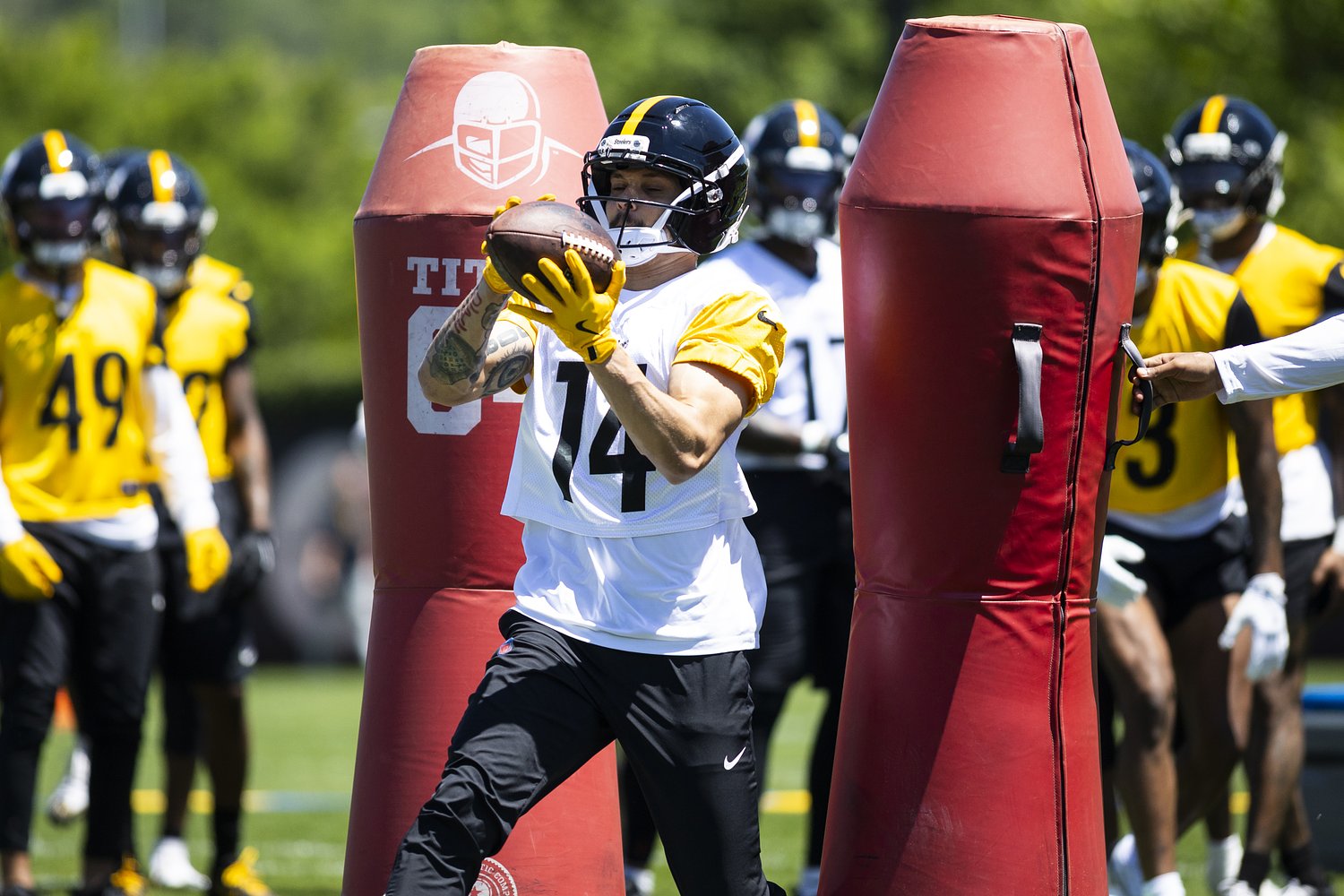 Promising Pittsburgh Steelers wide receiver impresses Aaron Rodgers at training camp