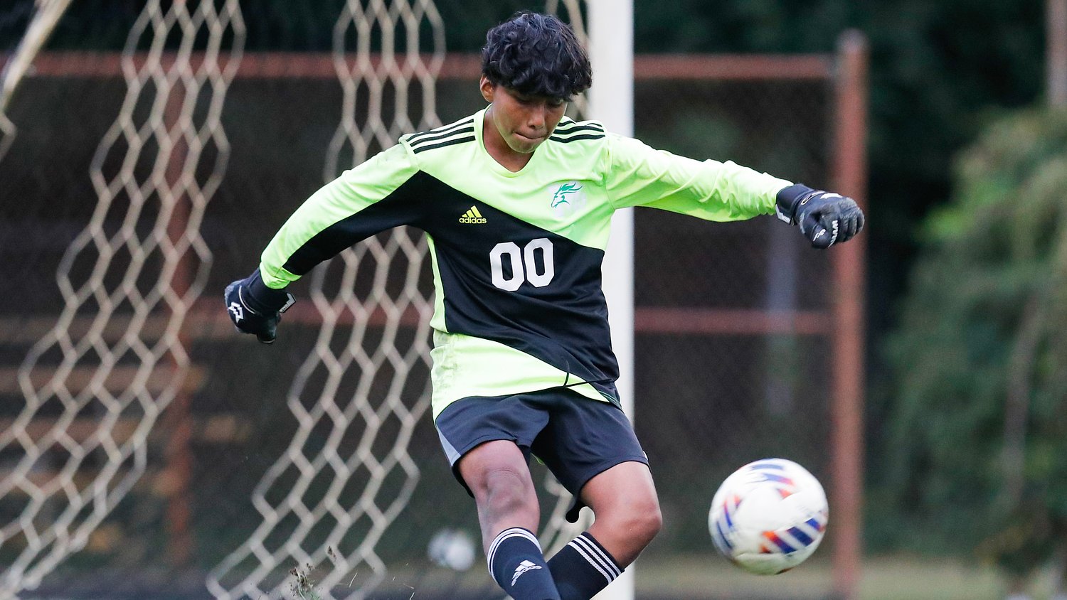 Who are the top returning Cape-Atlantic League boys soccer saves leaders in 2026?
