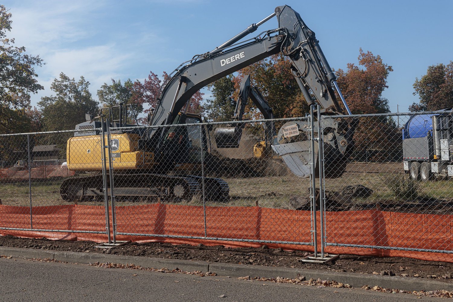 Developer breaks ground on 128 apartments on Marcola Road in Springfield
