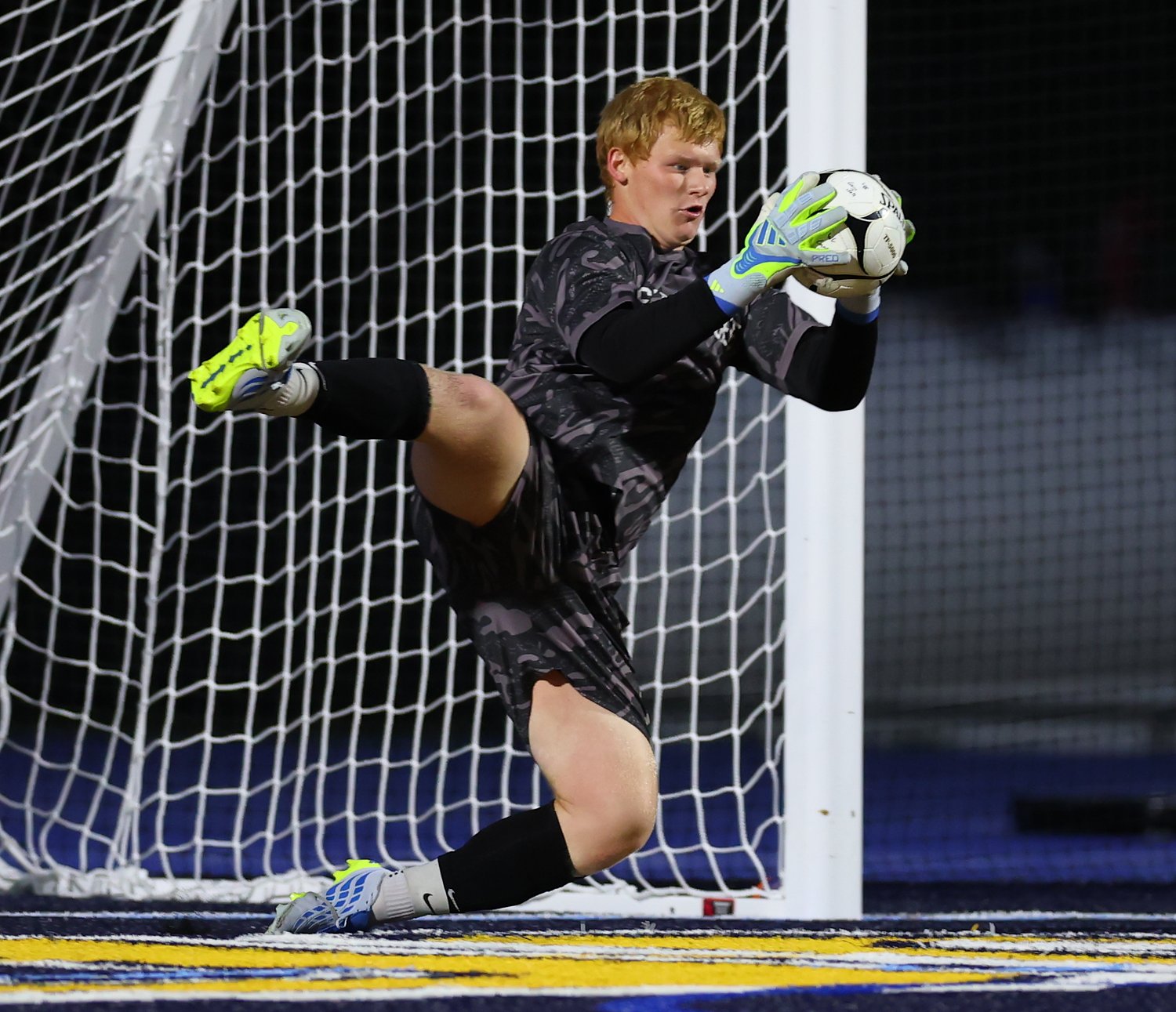 Top-seeded West Genesee boys soccer goalie comes up clutch in shootout thriller against ESM