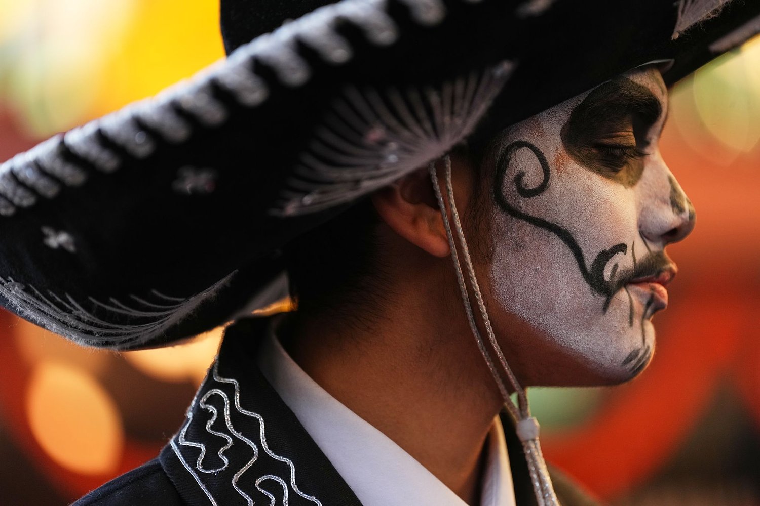 Photos show Día de Muertos celebration at Seattle’s Pike Place Market