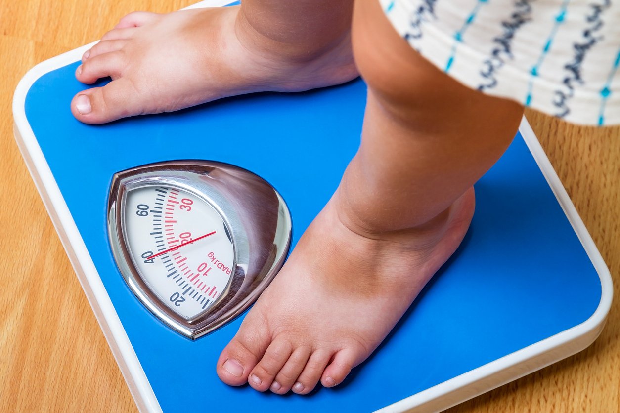 Hormone-disrupting chemical mixtures linked to excess childhood weight 