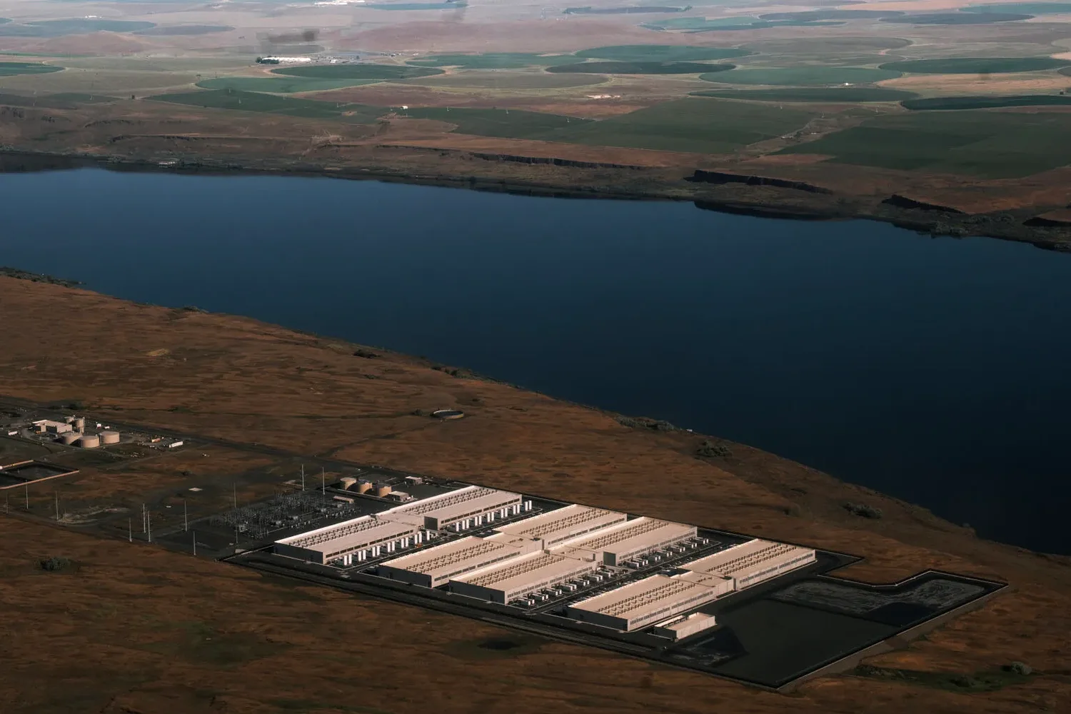 Democratic lawmakers propose three-year moratorium on new large data centers in Oregon