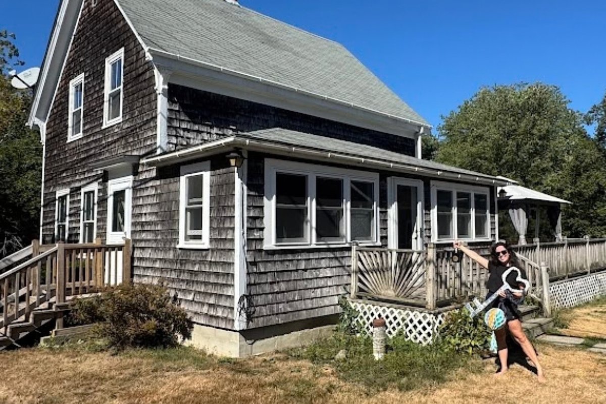 She bought a home in coastal Maine after years spent living at sea