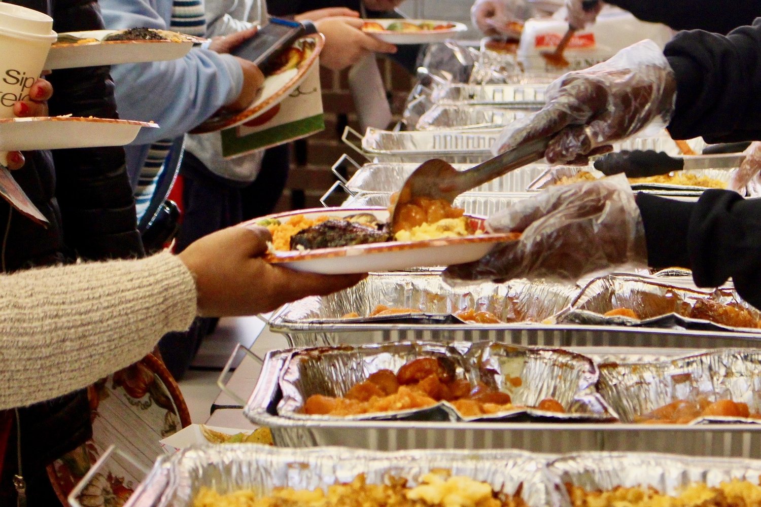 Thanksgiving holiday meal service dates announced