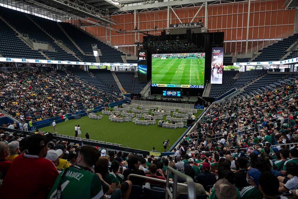 In any language: English speakers are tuning into World Cup broadcasts in Spanish