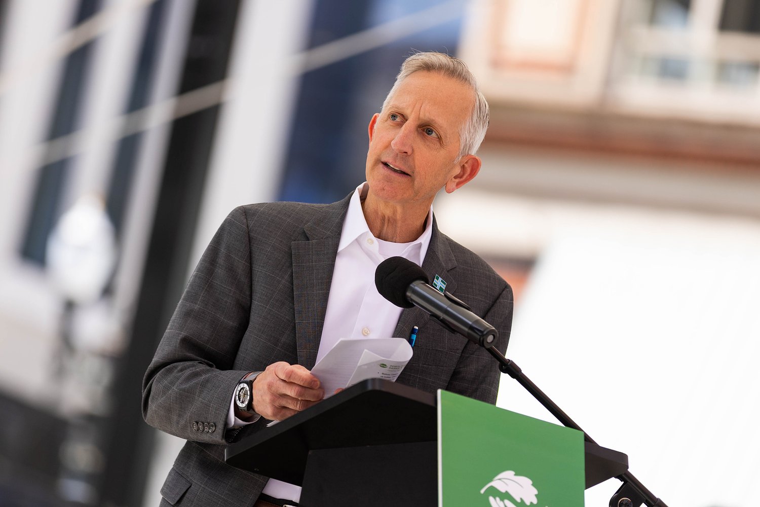After rival’s lawsuit, Portland auditor finds mayor violated city’s campaign finance law