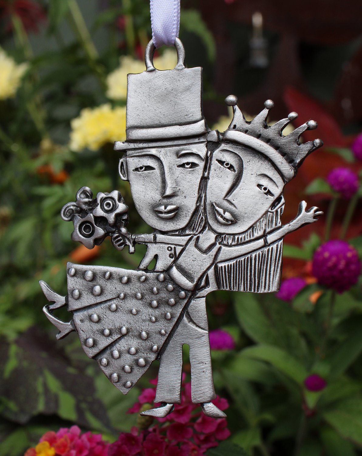 Akron artistry makes for wedding gifts given Tayor Swift and Travis Kelce