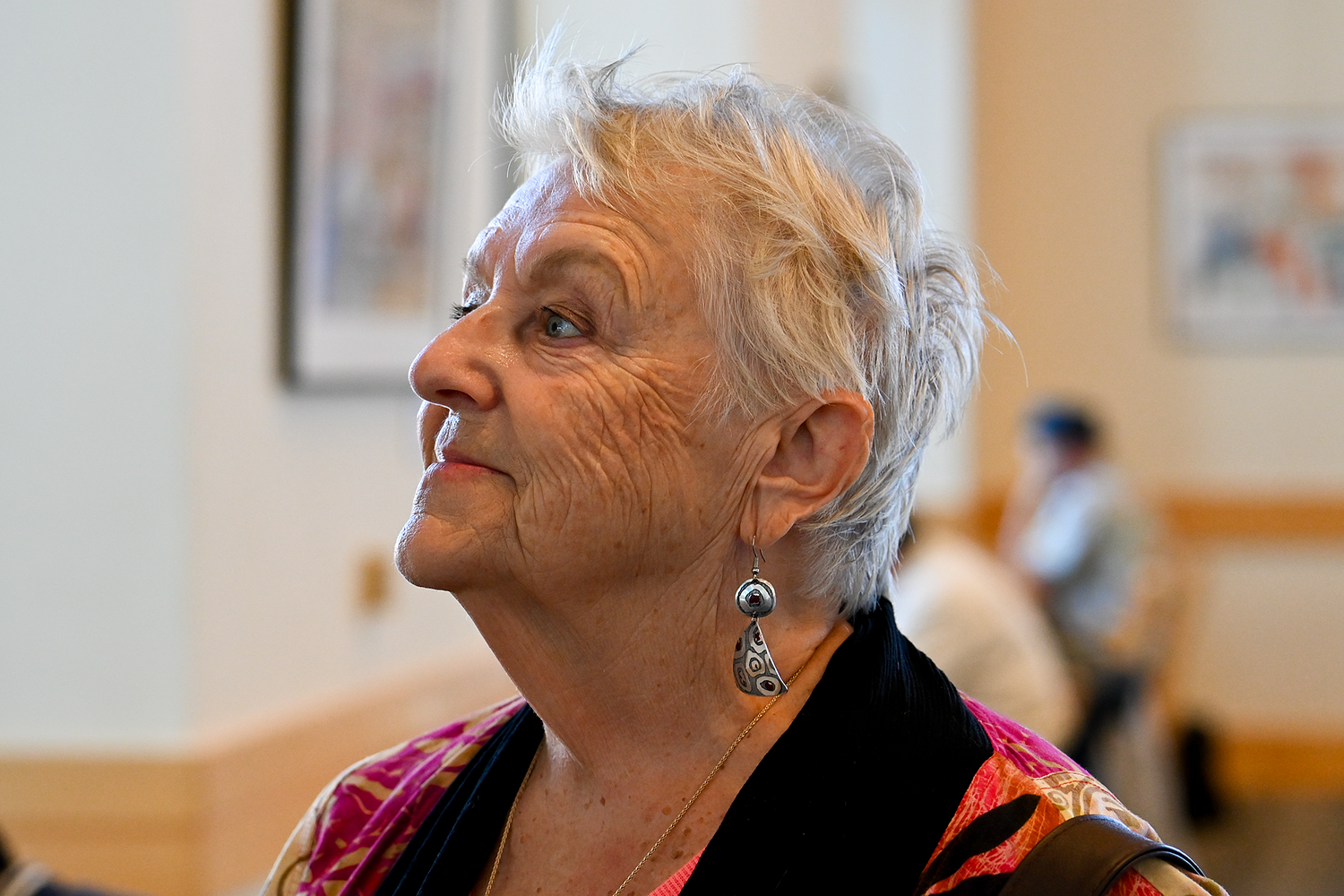 Their house burned. She grabbed the paintings. 