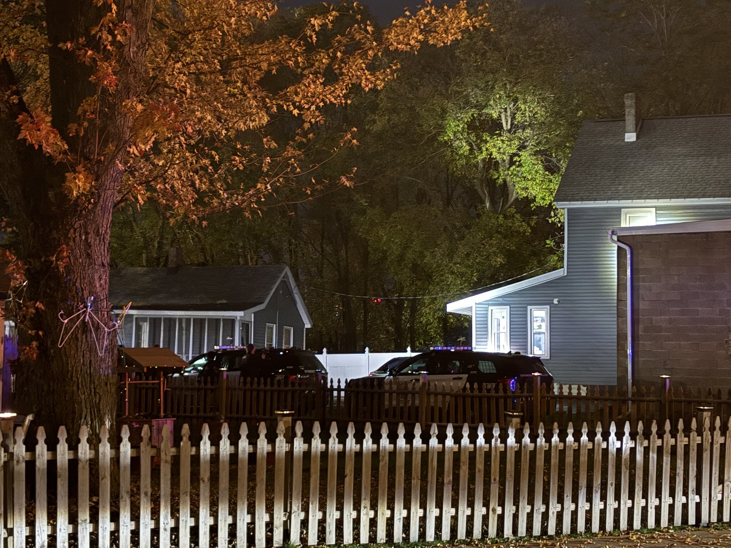 Police surround Syracuse home after person reported shot