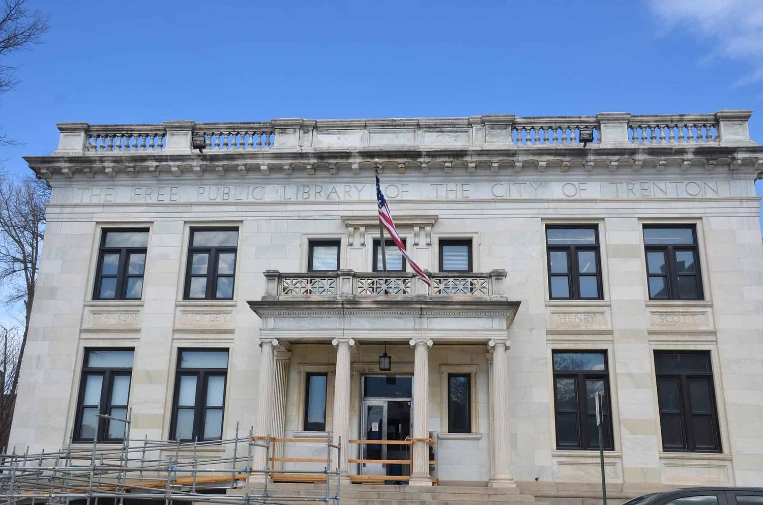 State investigators search Trenton City Hall offices