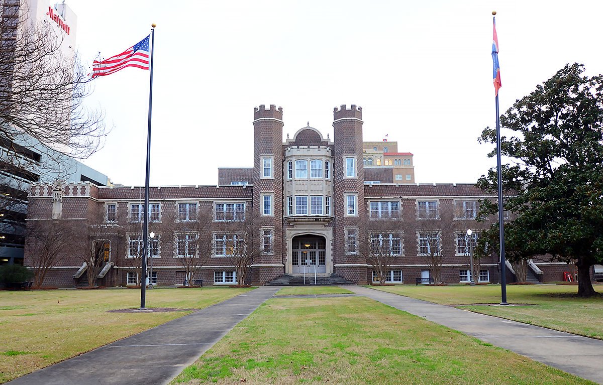 Housing unstable? What Mississippi families should know about school enrollment