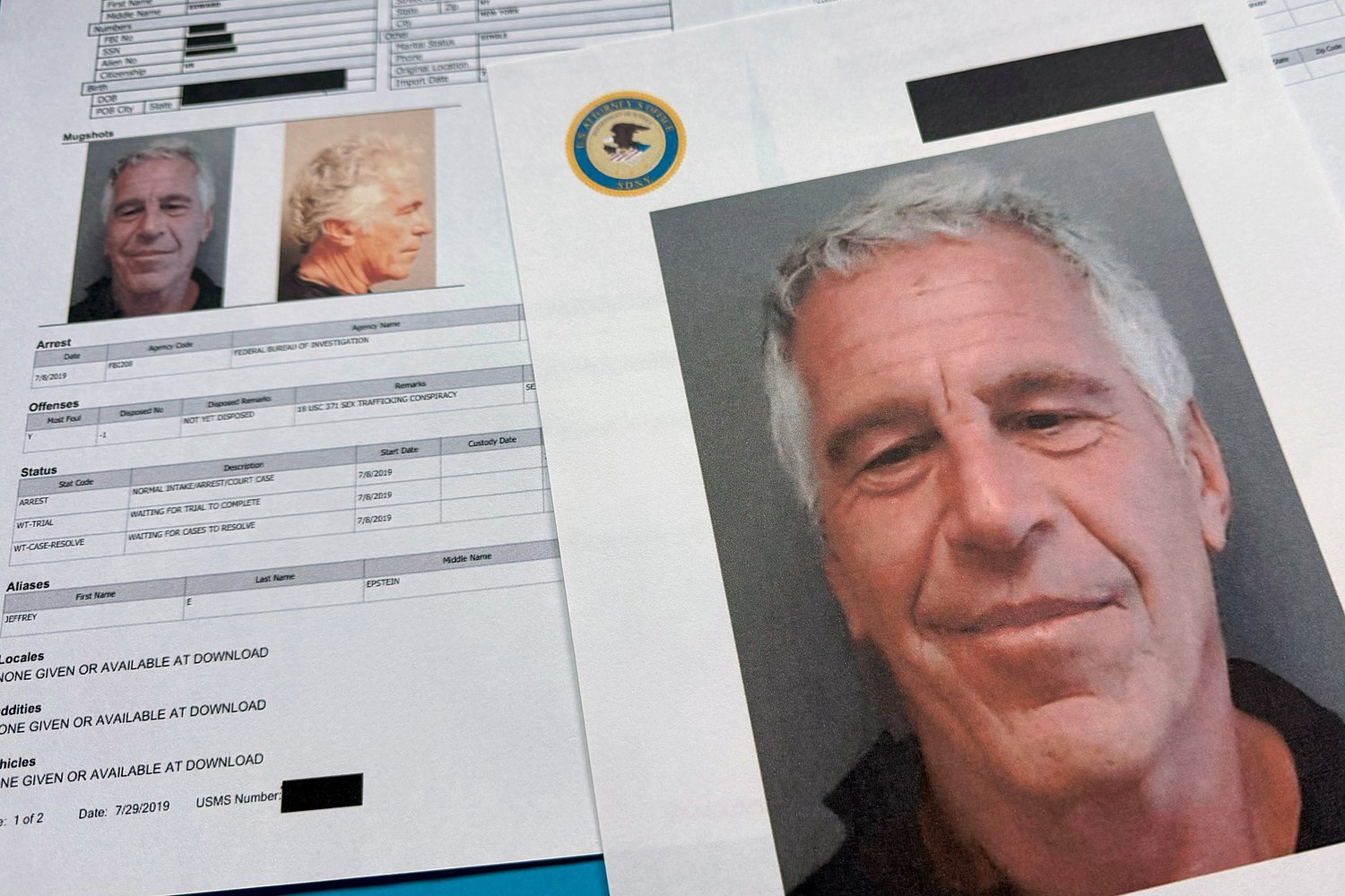 Sen. Wyden Report: Banks Systematically Ignored Jeffrey Epstein’s Crimes