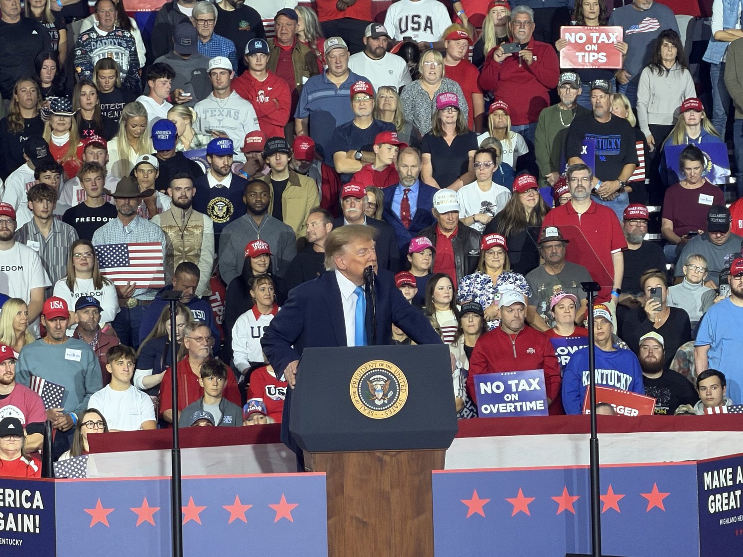 President Trump holds midterm rally in Highland Heights