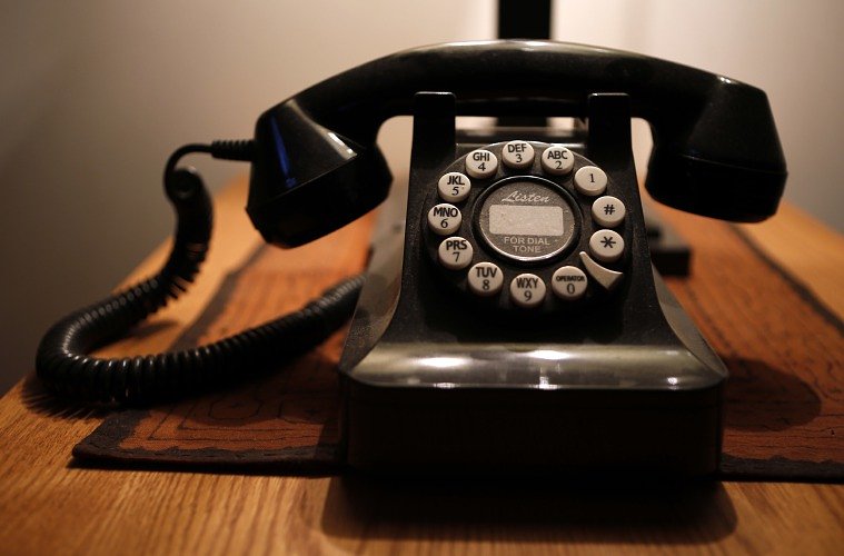 'A landline is a lifeline': Hawley urges FCC to reject Verizon's plans to end landline service