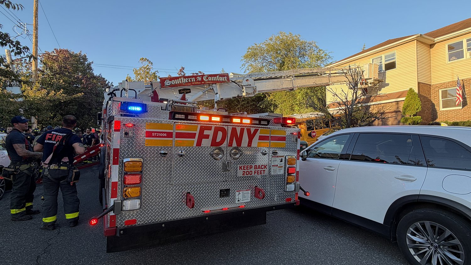 6 rescued from Staten Island house fire after flames obstruct exit: FDNY