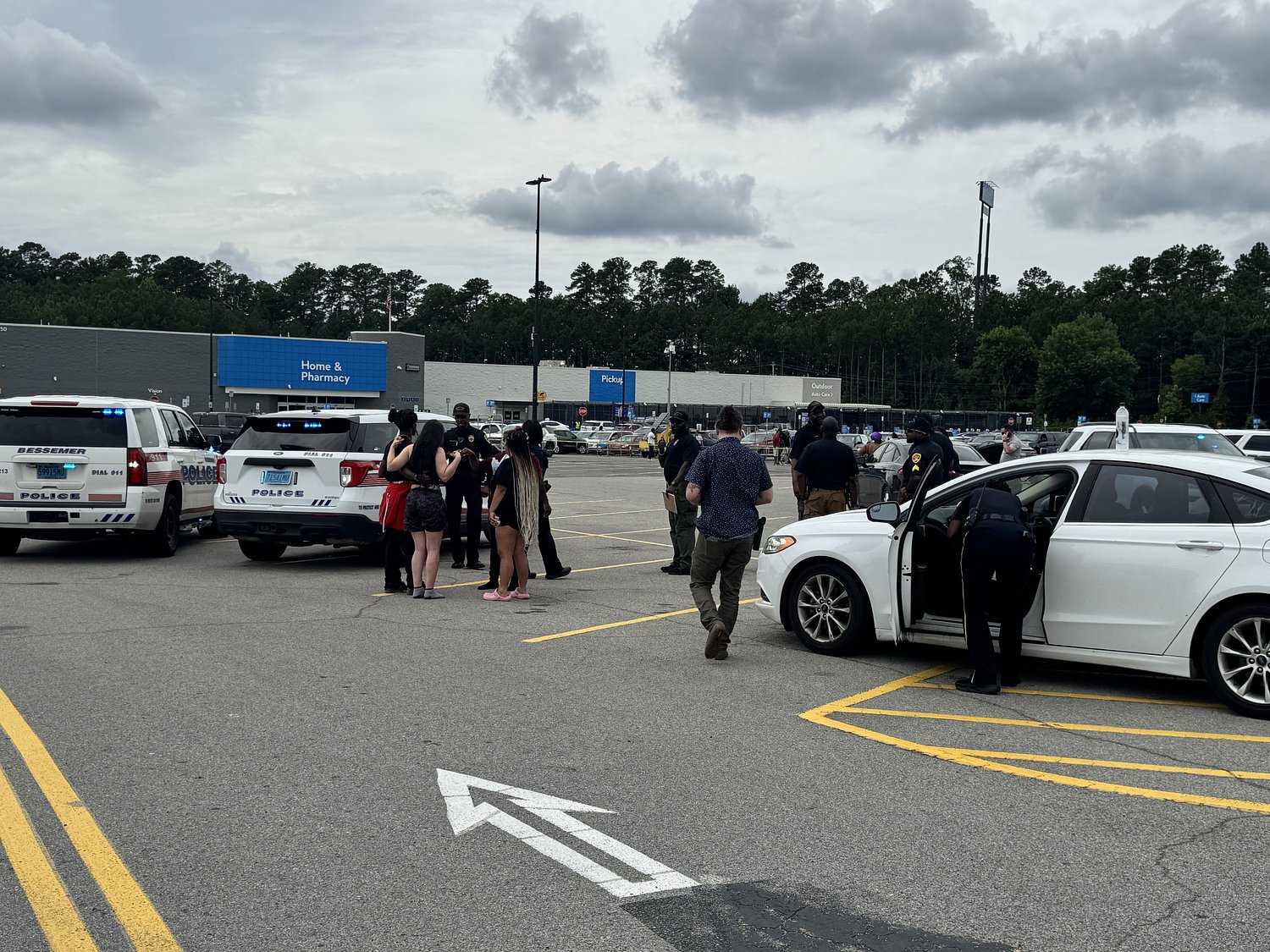 Security guard says he stabbed 3 people on charter bus in Alabama Walmart parking lot in self-defense