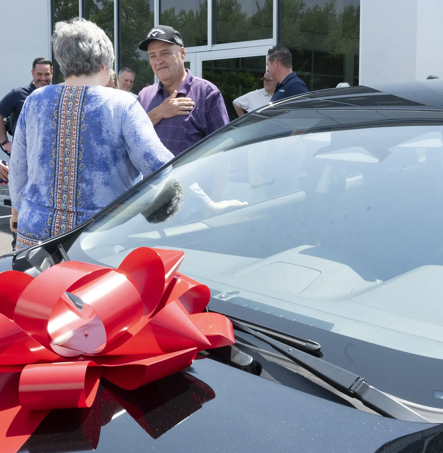 Letting it fly: Golfer Bill Wonkka wins car with hole-in-one at fundraiser for Northampton Senior Center