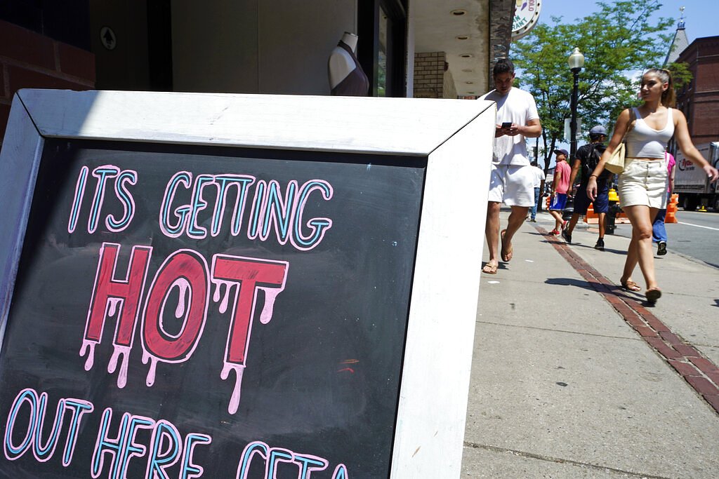 Boston, Springfield break record-high temperatures from 60 years ago as heat wave peaks